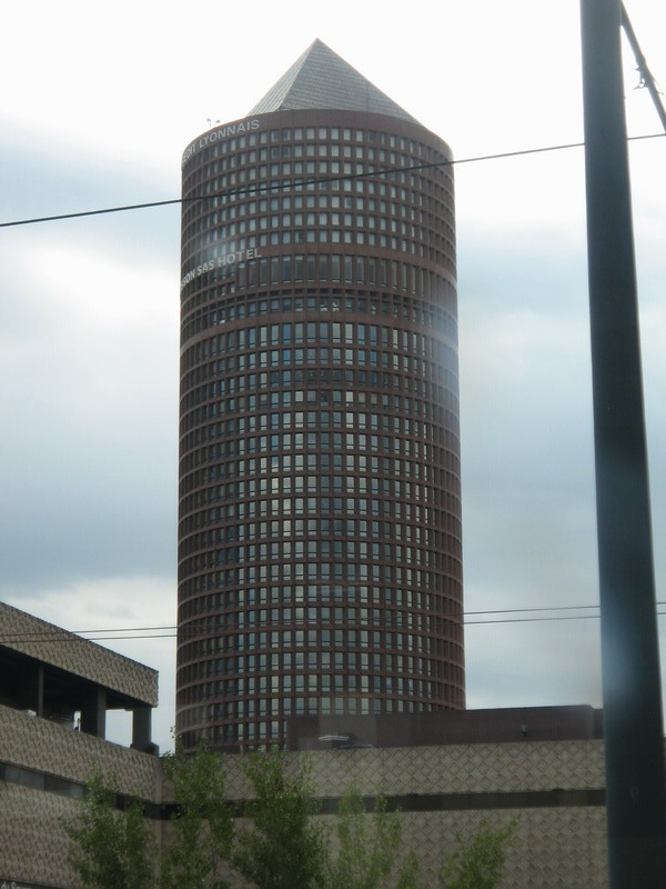 广州铅笔大楼图片