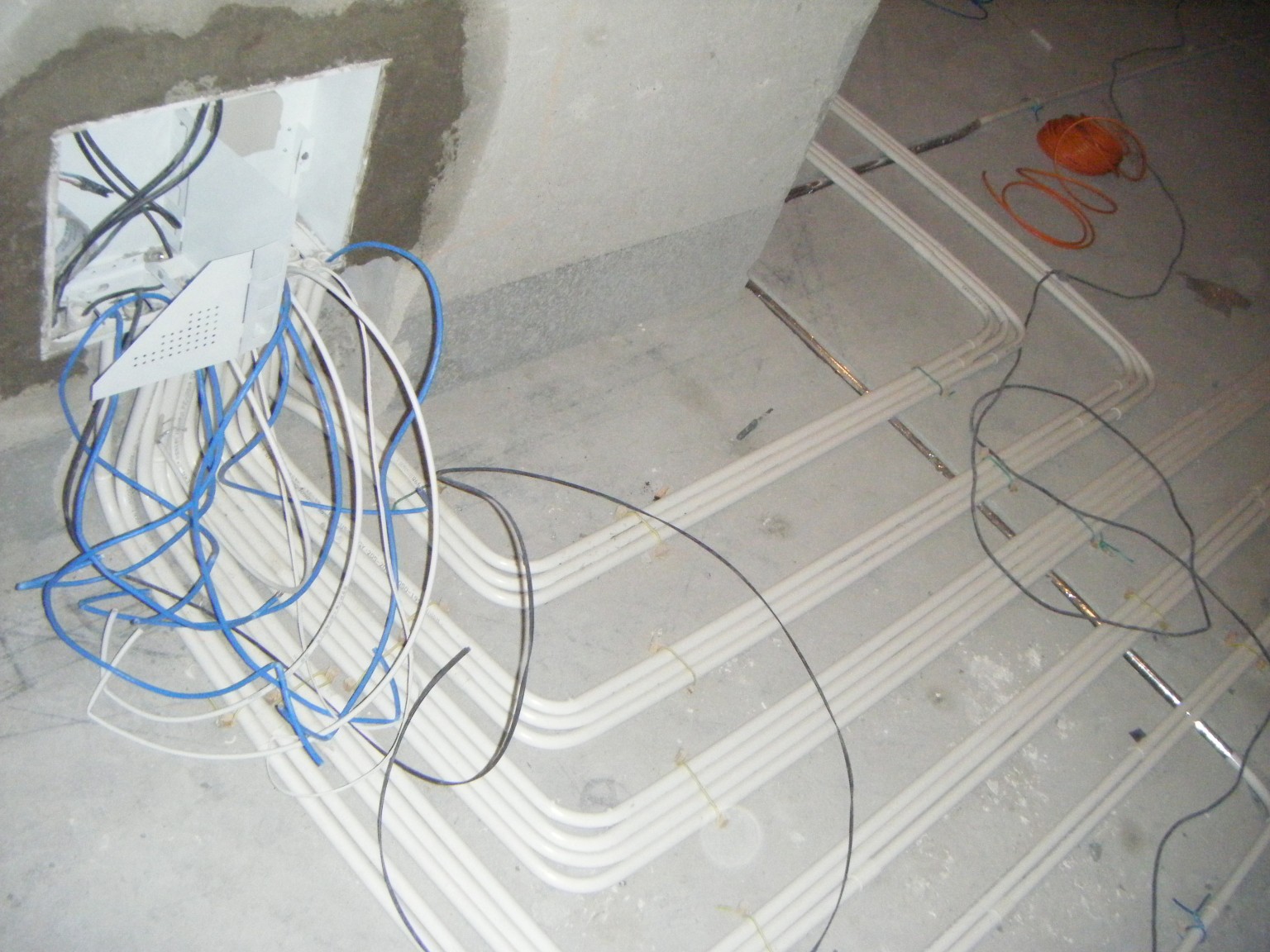 房屋水电装修走线图，电路布线原则 了解下!_保驾护航装修网