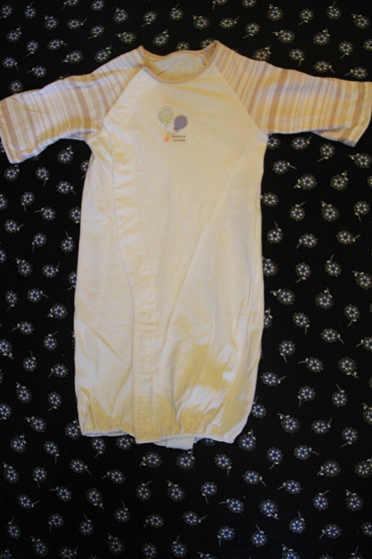 转男宝宝出生到一岁半的部分衣服,衣服都很新