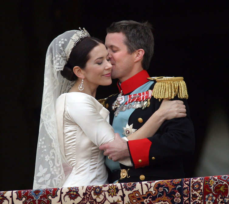 丹麦王储夫妇结婚九周年,今天来回顾一下他们